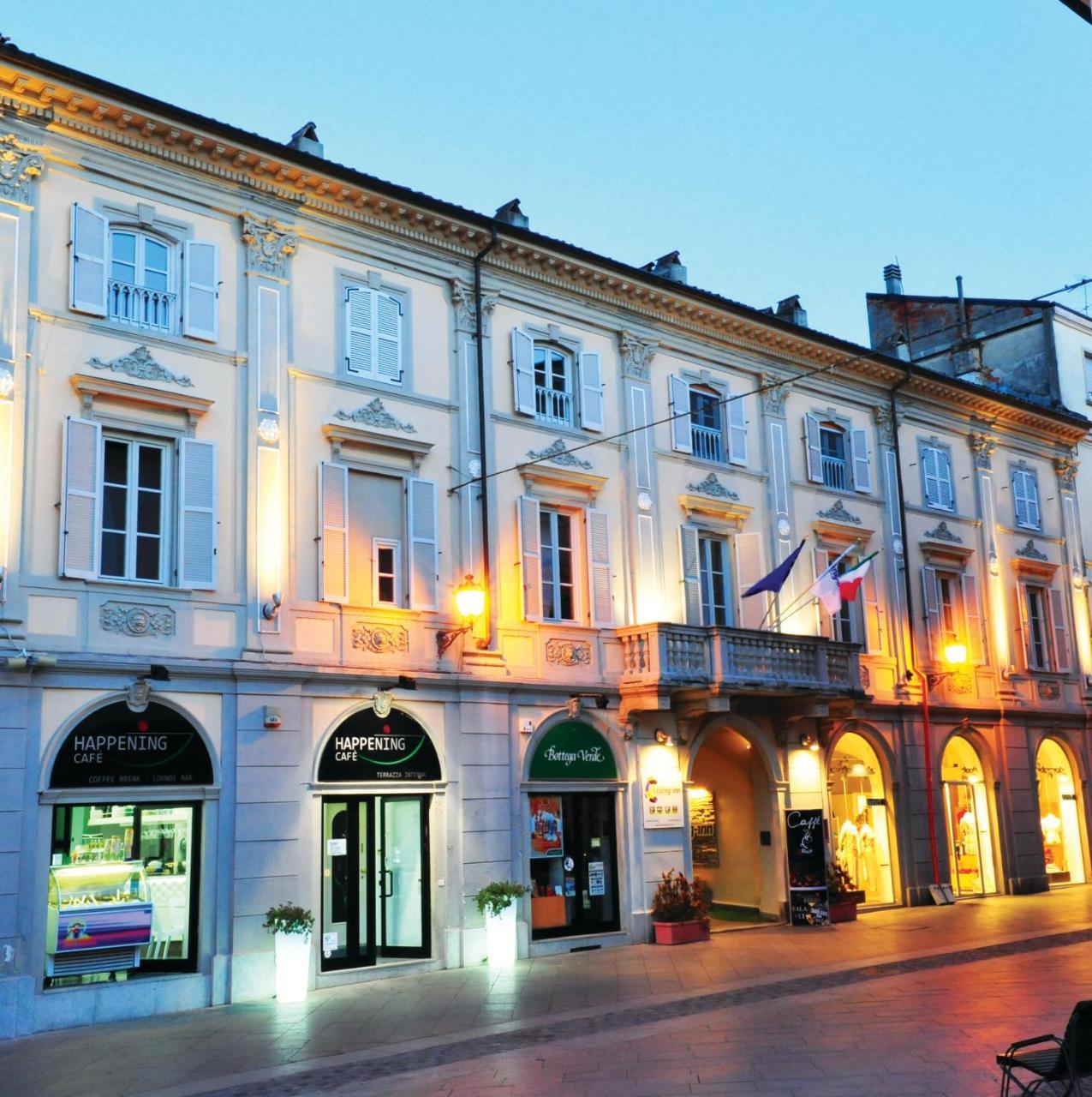 Hh Hermoso Housing Valenza Exterior photo